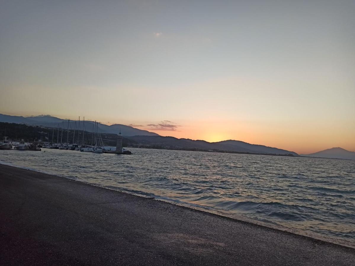 Aliki Guest House Aigio Exterior foto